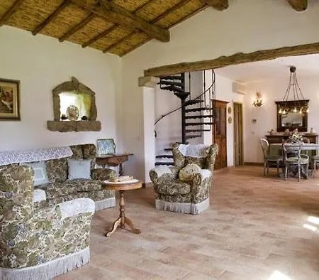 Sleeps 6 Pool Air Con Wifi